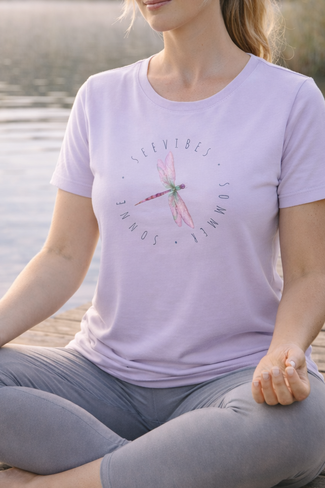 Libellen-Shirt – Sommer, Ruhe & Natur